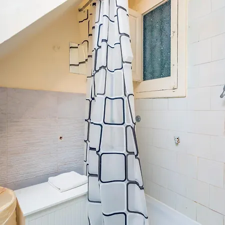 Saranton House - Гостевой дом 4*