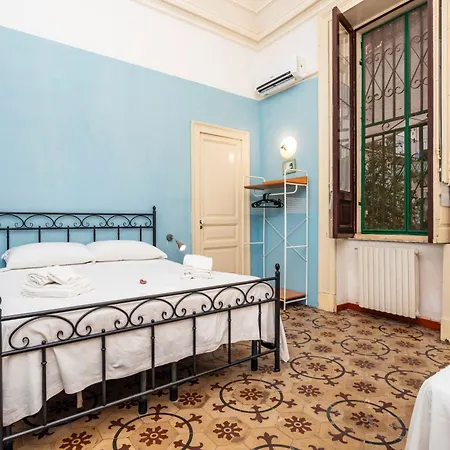 Гостевой дом Saranton House - Катания
