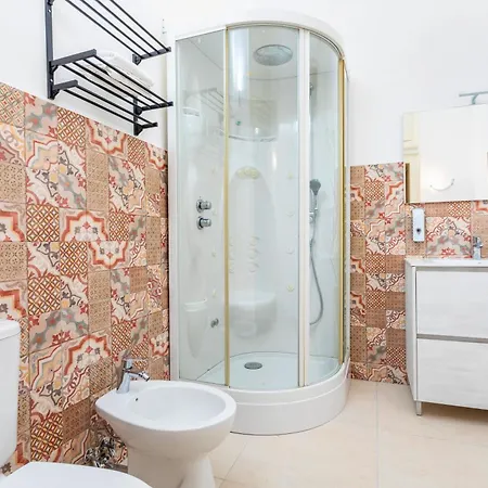 Гостевой дом Saranton House -